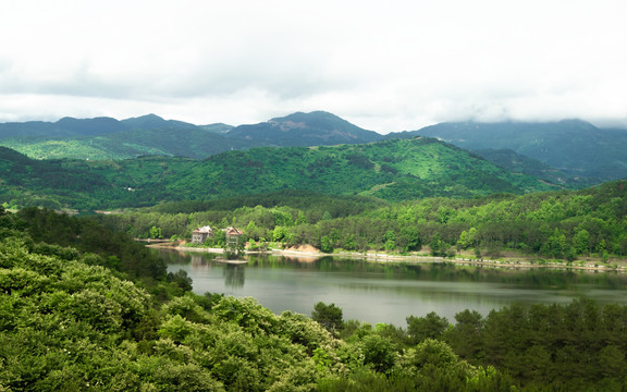 湖光山色