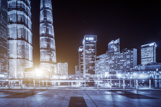 上海金融区夜景和广场街道