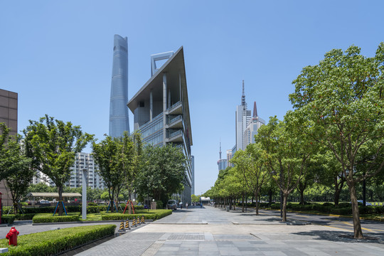 上海cbd摩天大楼和广场街道