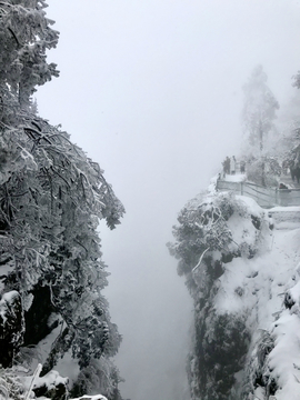 峨眉山 雪