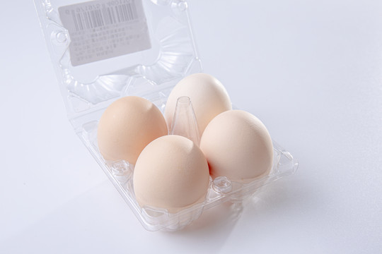 打开的盒装鸡蛋
