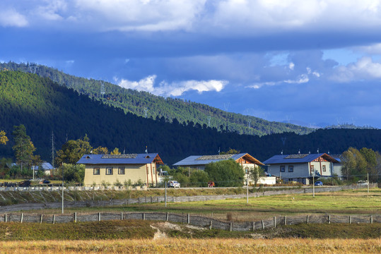 藏区民房藏地风光