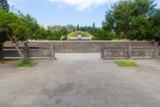 广东湛江市雷州县烈士纪念碑公墓