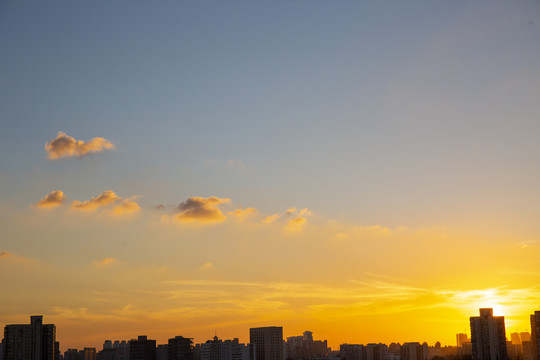 天空晚霞