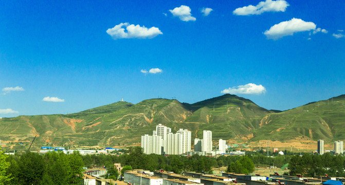 深山楼盘