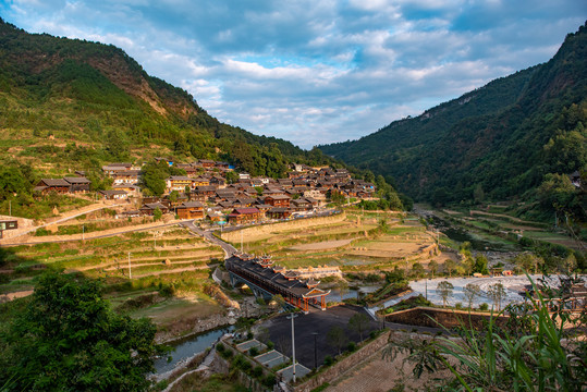 贵州丹寨县清江村苗寨岩寨