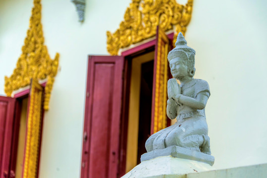 柬埔寨金边大皇宫内的雕像