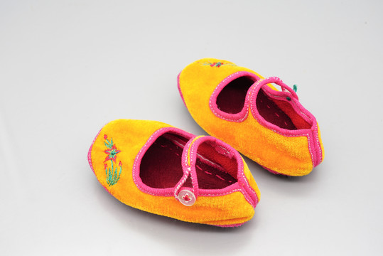 儿童手工鞋