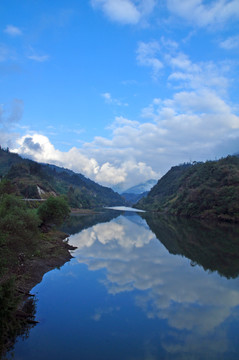 汇湾河