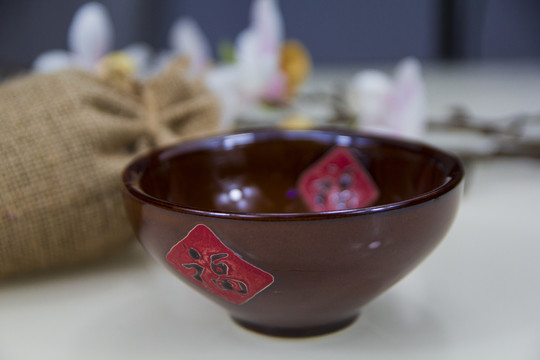 中国风小陶瓷碗