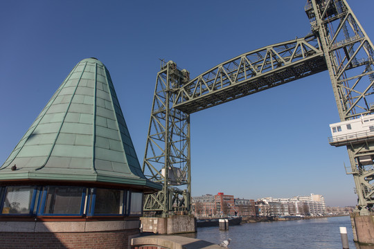 荷兰鹿特丹升降铁路桥