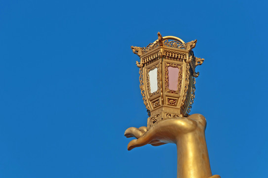 中式宫灯雕塑