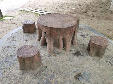 树桩木桌木凳