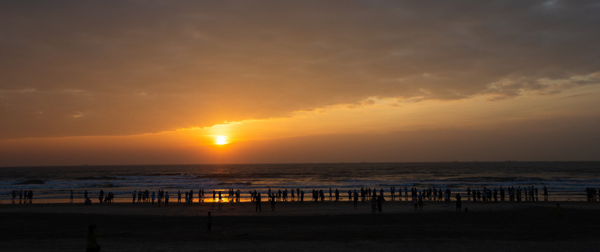 海上日出