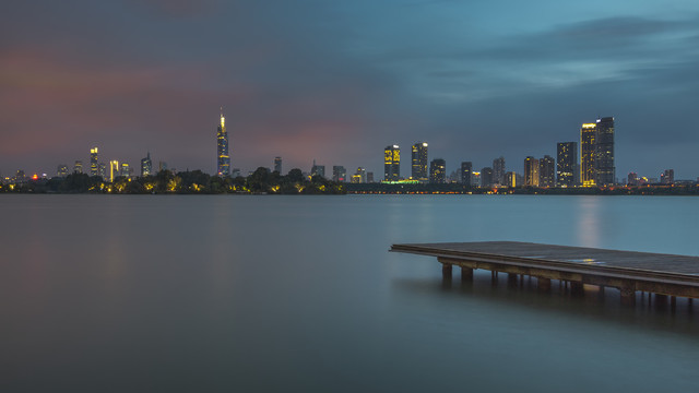 玄武湖夜景