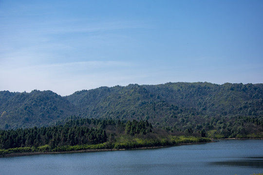 山清水秀