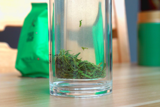 玻璃杯冲泡绿茶