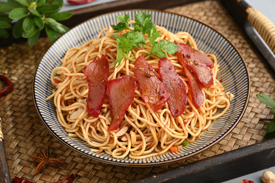 吊烧肉炒饭