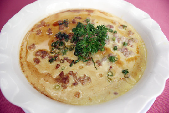 生剁肉碎蒸水蛋