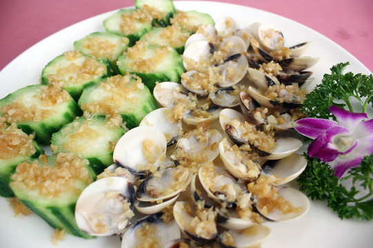 蒜茸白贝蒸胜瓜
