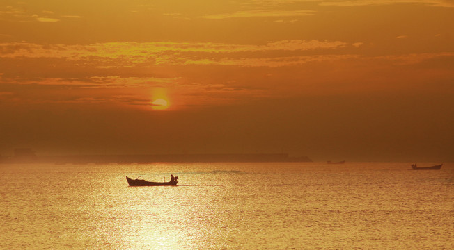 海上的小船