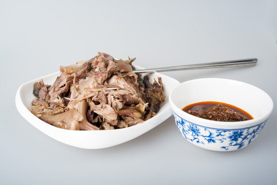 韩国料理狗肉蘸酱