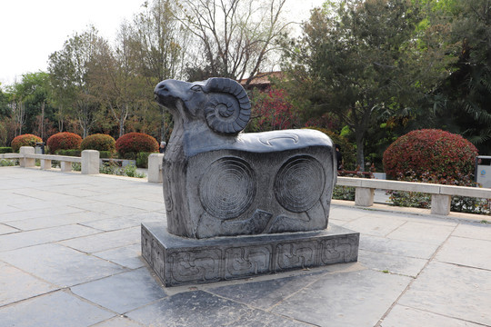 羊型石雕造型