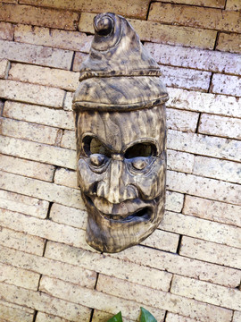 木雕怪异面具