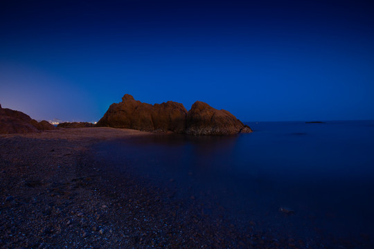 海边城市夜景