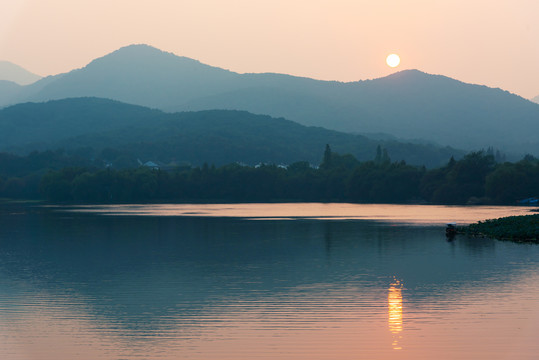杭州西湖山水落日黄昏