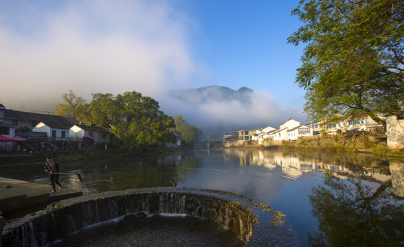 中村晓鹿大溪风景