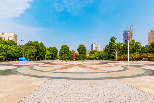 武汉汉口江滩公园露天广场