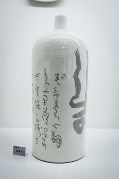 磁州窑梅瓶陶瓷艺术品