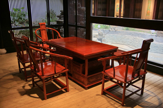 红木家具官帽椅方桌