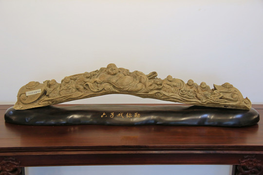 六子戏弥勒木雕