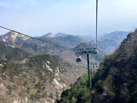 泰山缆车风景