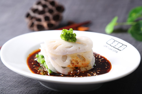 捞汁藕片