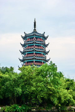 桂林月塔