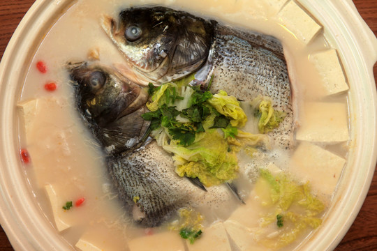 豆腐炖鱼