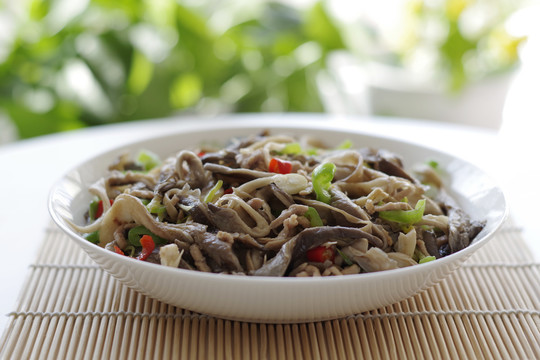 鲜蘑炒肉