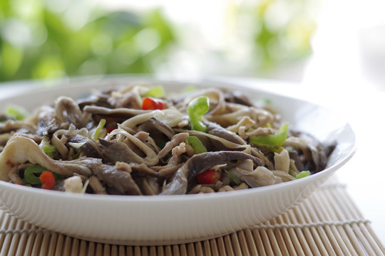 鲜蘑炒肉