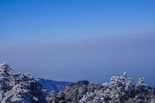 华山冬季风光