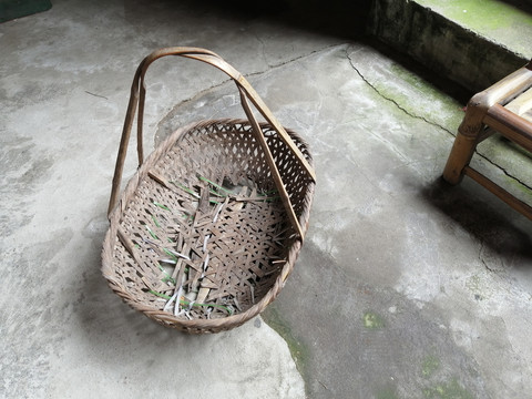 农家竹篮子