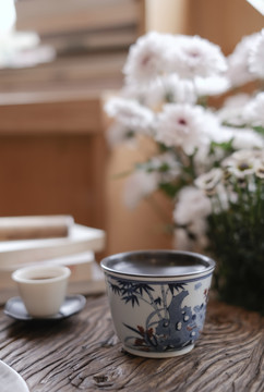 茶艺师正在泡茶