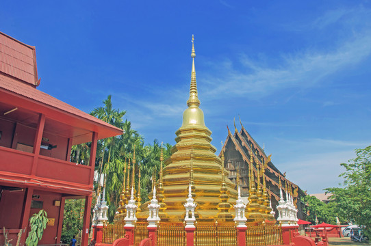 泰国旅游盼道寺
