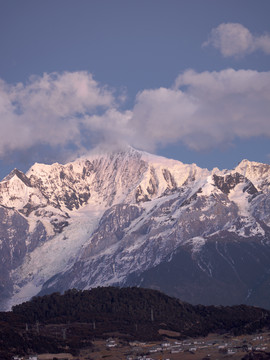 日照梅里雪山