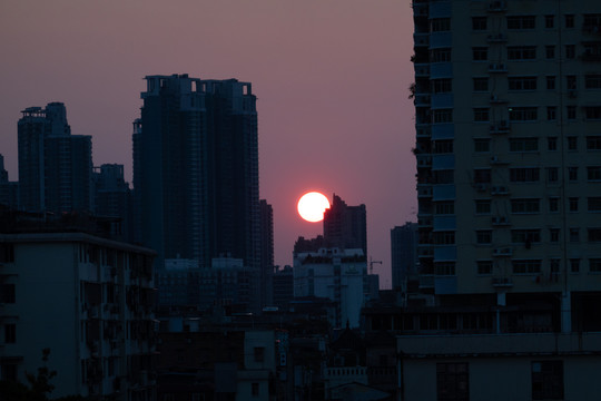 黄昏的太阳