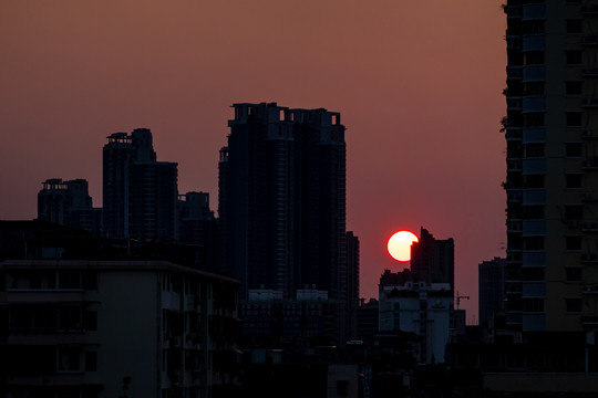 黄昏的太阳