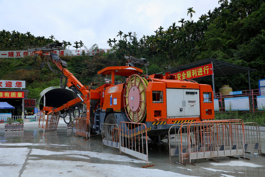 隧道掘进工程车