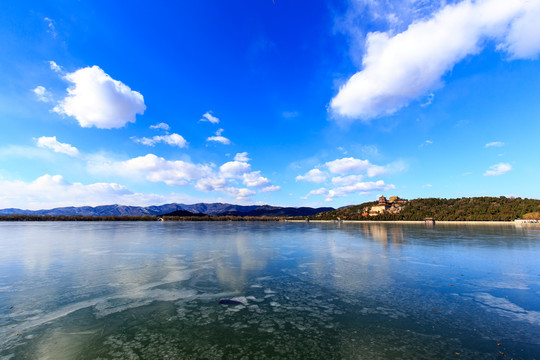 颐和园冬景昆明湖万寿山佛香阁